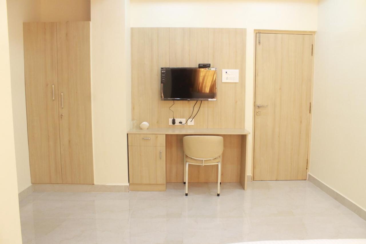Jfive Residency Chennai Exterior foto